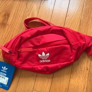 Adidas Vintage Logo Fanny Pack